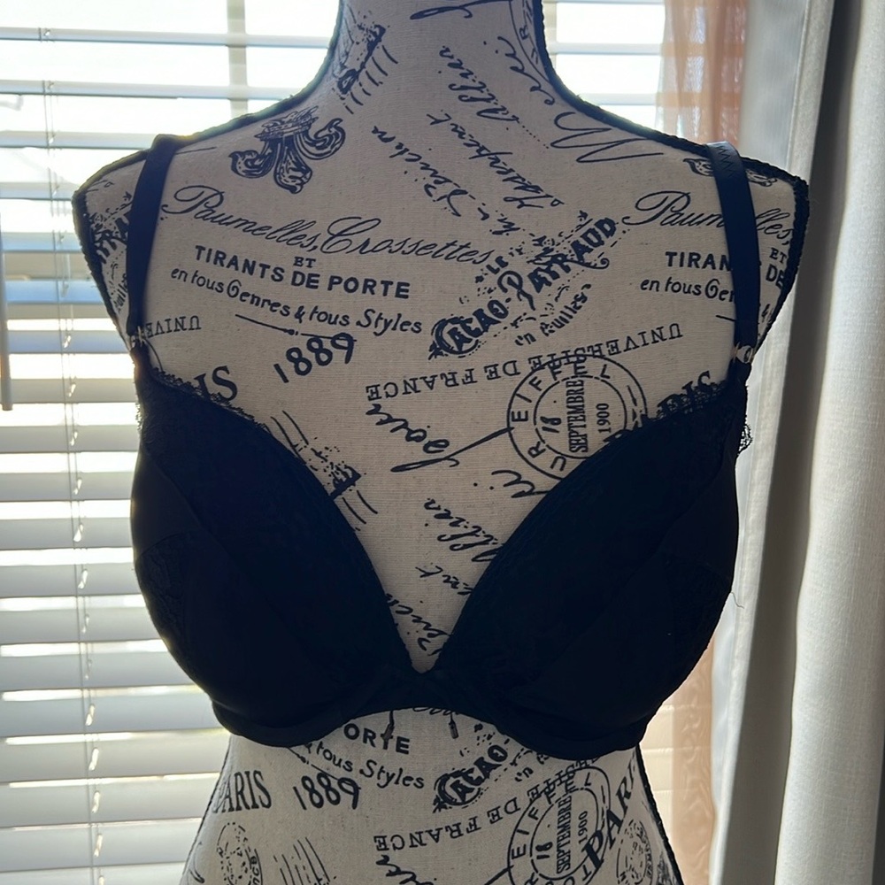 34DD black push up bra double sexy straps in back